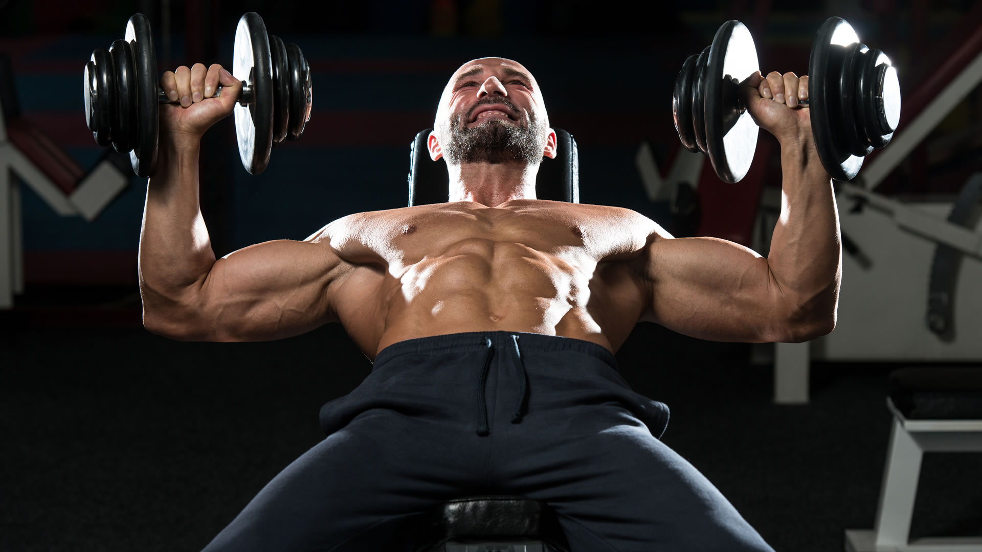 dambil-bench-press-egzersizi-nasil-yapilir