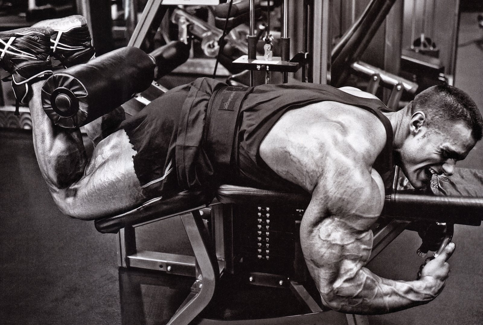 hamstring-kasi-gelistirmede-en-etkili-2-hareket