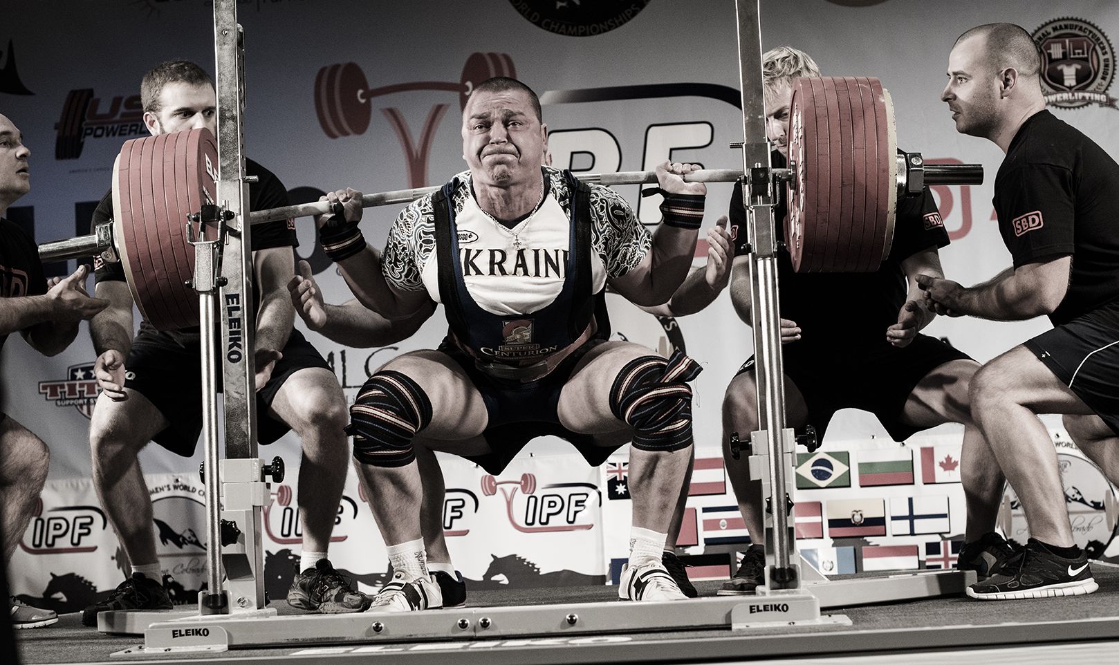 squat-yaparken-dikkat-etmeniz-gereken-3-mekanik-kural