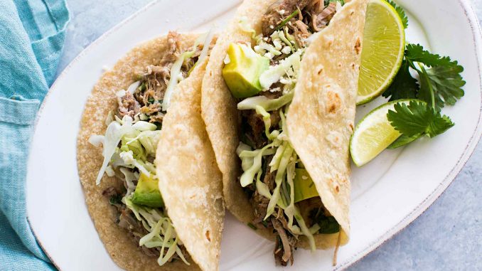 zengin-besin-degerlerine-sahip-diyete-uygun-salsa-soslu-hindili-taco-tarifi